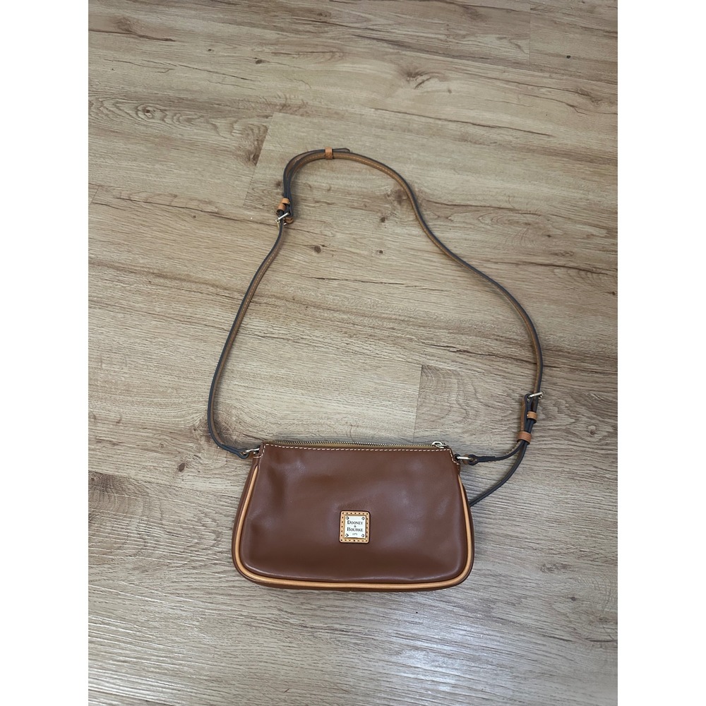 Dooney & Bourke Lexi crossbody bag in brown smooth leather NWOT